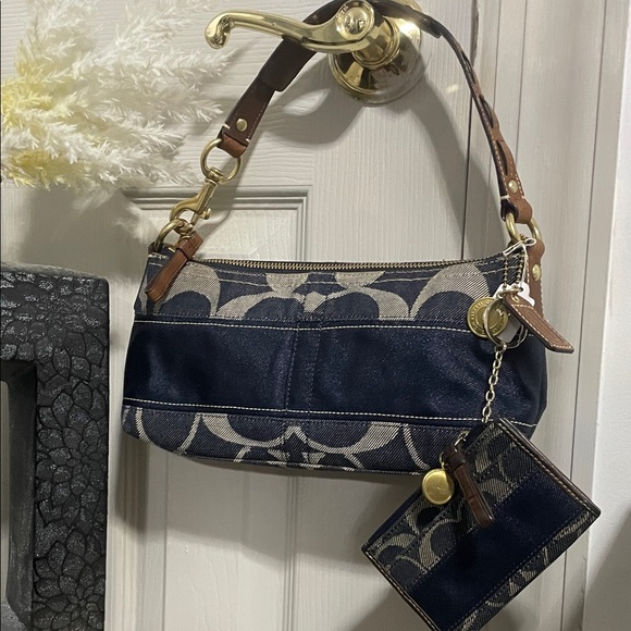 Coach denim blue and Tan Hampton vintage Shoulder Bag with matching Wallet - Picture 1 of 5